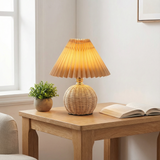 HyggeLume | Bordlampe Skandinavisk - Rattan Plisseret LED 1-Lys